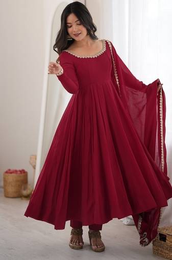 Festive wear maroon solid anarkali kurti with trousers & lace border dupatta set for women