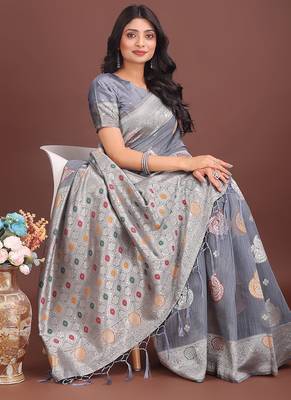 grey cotton blend saree with woven zari pallu 4