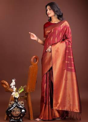 Maroon banarasi silk blend saree antique gold woven motifs 3