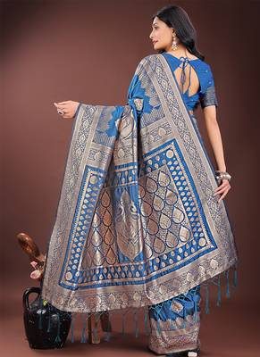 Royal blue silk blend saree with zari woven pallu 2