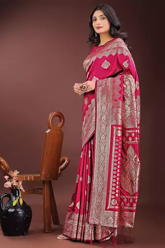 Magenta silk blend saree with zari woven pallu