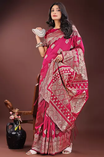 Magenta silk blend saree with zari woven pallu