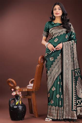 Dark green silk blend saree with zari woven pallu