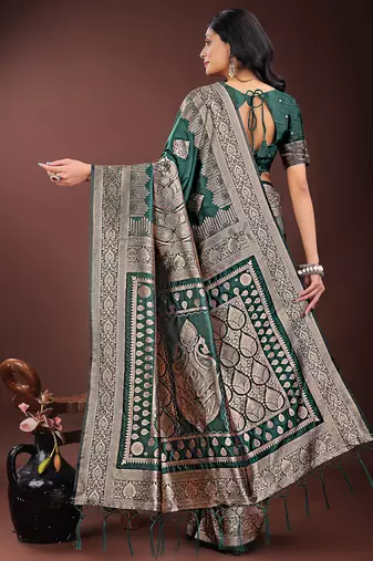 Dark green silk blend saree with zari woven pallu