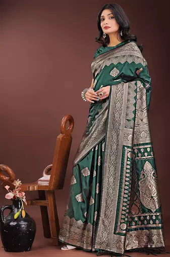 Dark green silk blend saree with zari woven pallu