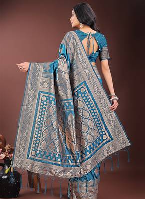 Teal blue silk blend saree with zari woven pallu 2