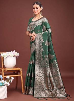 Dark green banarasi silk blend floral woven saree 4
