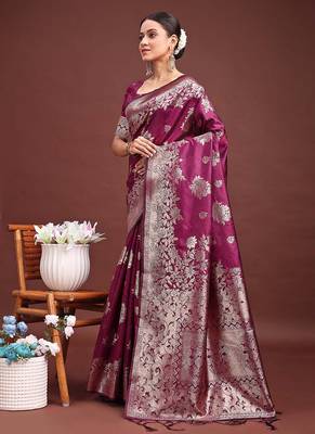 Wine banarasi silk blend floral woven saree 3