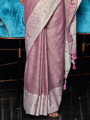 Mauve linen blend saree with zari border 4