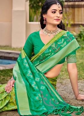 Light green silk blend saree with contrast woven zari border 2