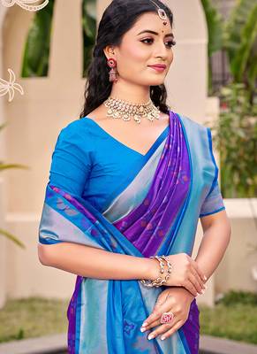 Violet silk blend saree with contrast woven zari border 2