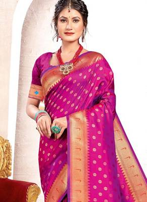 Magenta paithani silk blend saree with peacock motif pallu 2