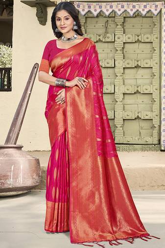 Rani pink silk blend saree with zari border and pallu