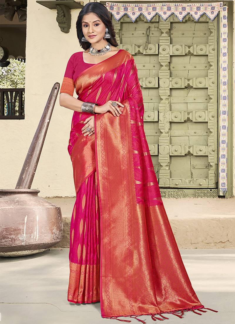 Rani pink silk blend saree with zari border and pallu