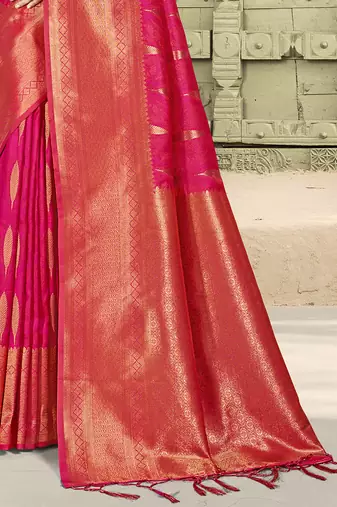 Rani pink silk blend saree with zari border and pallu