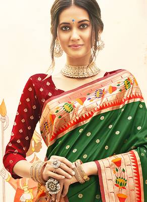 Dark green silk blend saree with meenakari floral pallu 2