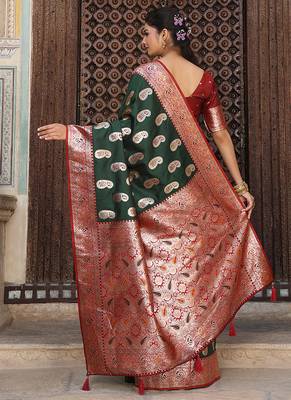 Bottle green silk blend woven saree with paisley motifs 2