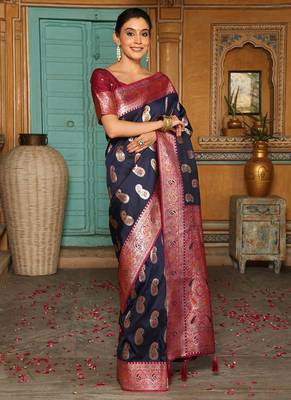 Navy blue silk blend woven saree with paisley motifs 3
