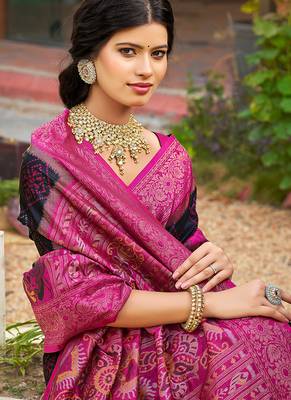 Black banarasi silk blend woven saree with contrast border 2