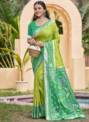Light green silk blend woven saree with contrast pallu and border 1