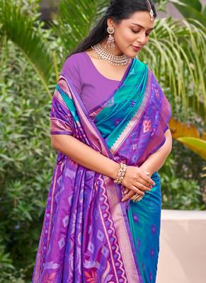 Sky blue silk blend woven saree with contrast pallu and border 2