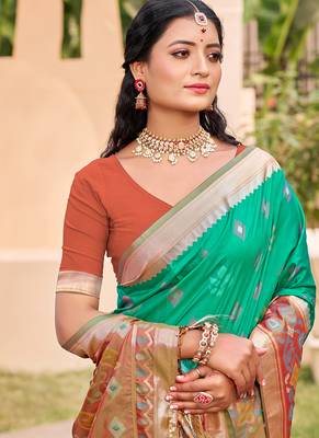Sea green silk blend woven saree with contrast pallu and border 2