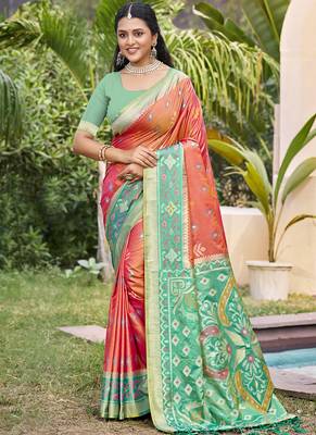 Peach silk blend woven saree with contrast pallu and border 1