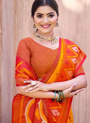 yellow pochampally silk blend saree with contrast geometric pallu and border 2