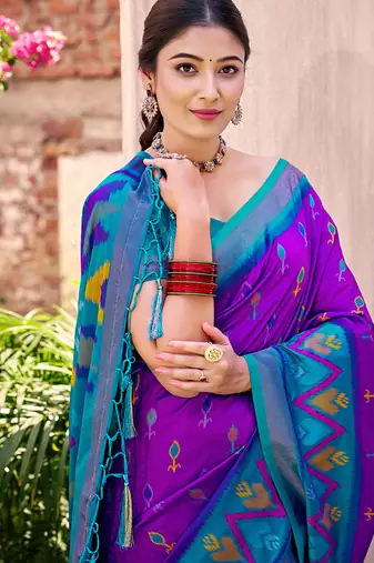 purple pochampally silk blend saree with contrast geometric pallu and border