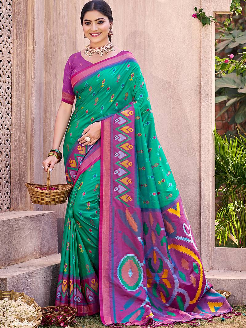 turquoise pochampally silk blend saree with contrast geometric pallu and border