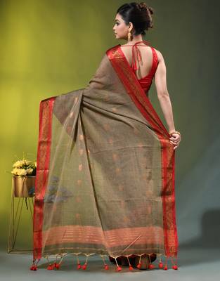 grey mulmul cotton blend saree with zari work 4