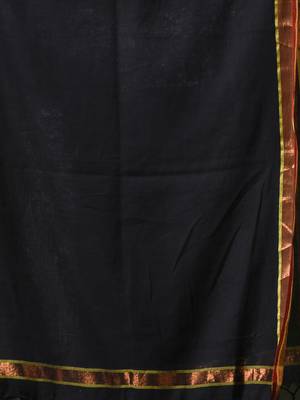 black solid mulmul cotton blend saree with contrast border 5