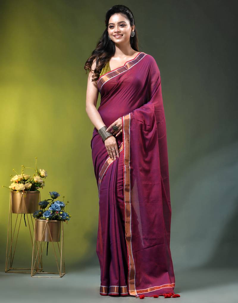magenta solid mulmul cotton blend saree with contrast border