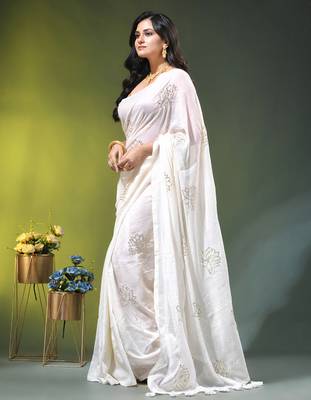 off white mulmul cotton blend saree with lotus sequin work 3