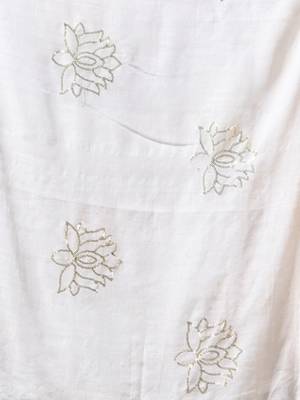 off white mulmul cotton blend saree with lotus sequin work 5