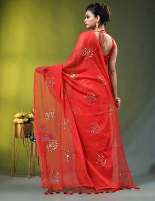 red mulmul cotton blend saree with lotus sequin work 4