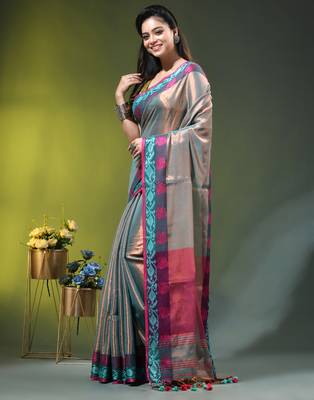 Sea green tissue saree with rose woven border 2