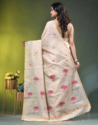 Off white tissue saree with lotus woven design 3
