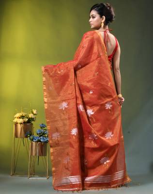 Red tissue saree with lotus woven design 3