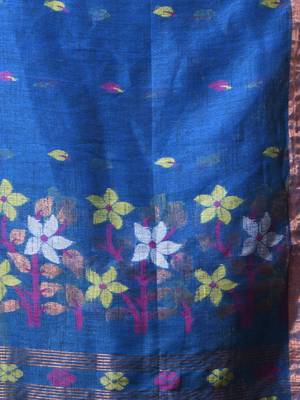 Sapphire blue linen saree with floral woven pallu 4