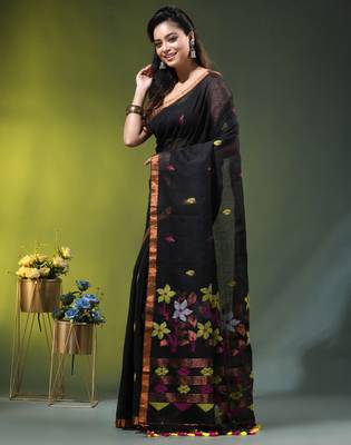 Black linen saree with floral woven pallu 2