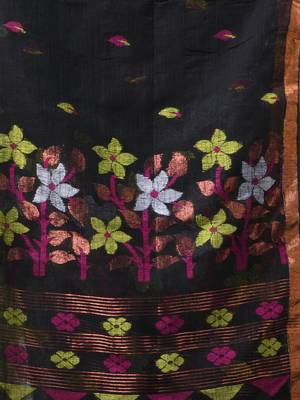 Black linen saree with floral woven pallu 4