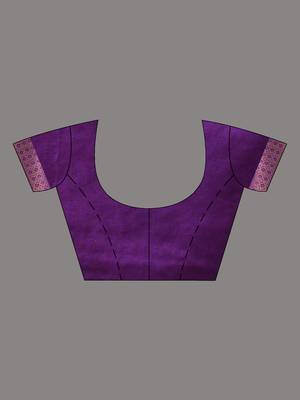 baby pink & purple zari woven checked silk blend saree 5