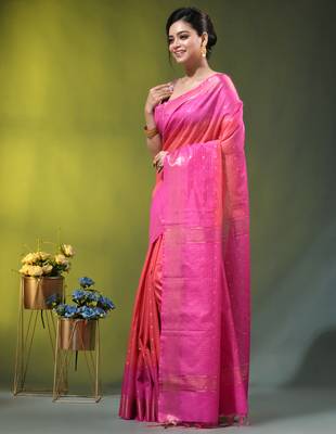 coral & pink zari woven checked silk blend saree 2
