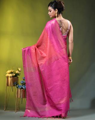 coral & pink zari woven checked silk blend saree 3