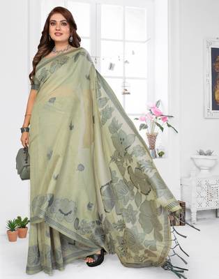 green jacquard cotton blend saree with blouse  2