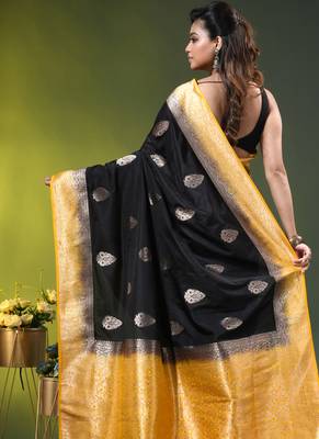 black zari woven crepe khaddi saree 3