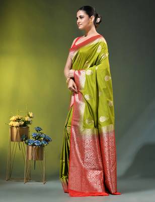 olive green zari woven crepe khaddi saree 2