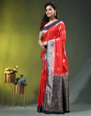 red zari woven crepe khaddi saree 2