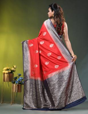 red zari woven crepe khaddi saree 3